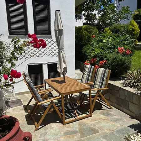 Spacious Seaside Maisonette, Trikorfo Beach, Gerakini, Chalkidiki Gerakini
