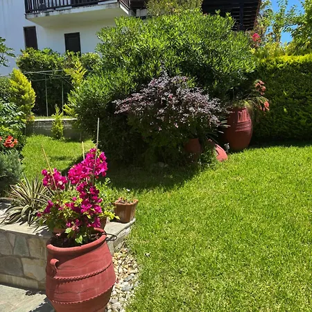 Spacious Seaside Maisonette, Trikorfo Beach, Gerakini, Chalkidiki Nyaraló Jerakiní