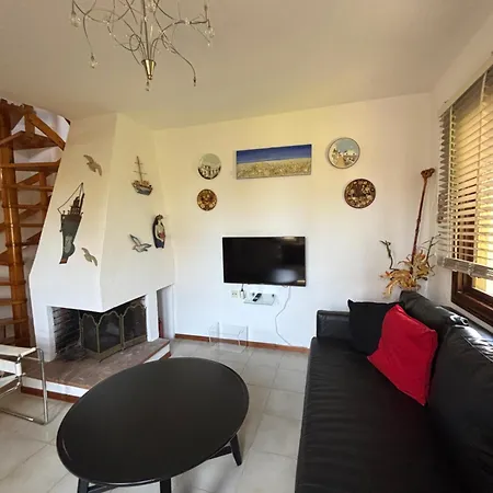 Spacious Seaside Maisonette, Trikorfo Beach, Gerakini, Chalkidiki Gerakini