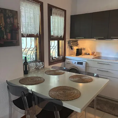 Spacious Seaside Maisonette, Trikorfo Beach, Gerakini, Chalkidiki *