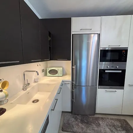 Spacious Seaside Maisonette, Trikorfo Beach, Gerakini, Chalkidiki Nyaraló