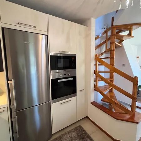 Holiday home Spacious Seaside Maisonette, Trikorfo Beach, Gerakini, Chalkidiki Gerakini