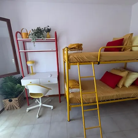 Spacious Seaside Maisonette, Trikorfo Beach, Gerakini, Chalkidiki Holiday home *