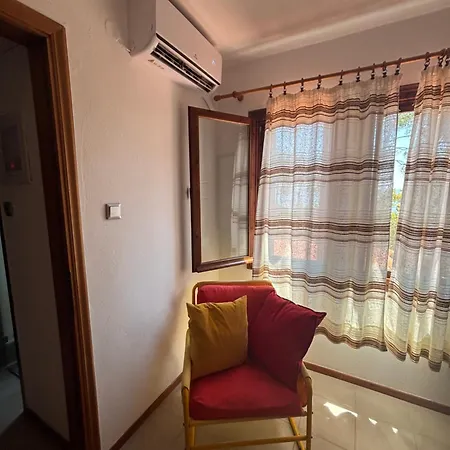 Spacious Seaside Maisonette, Trikorfo Beach, Gerakini, Chalkidiki Nyaraló